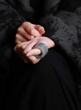 天然新疆和田玉玉器工厂店青花老料简约款玉石素面扳指手饰带证