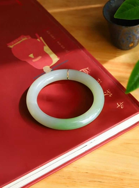 玉器工艺品天然新疆和田玉青海料老料俏翠色手镯圆条镯女款送证书