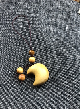 精品柏木作精雕刻小月亮木雕挂件手机链包包挂钥匙扣文玩工艺礼品