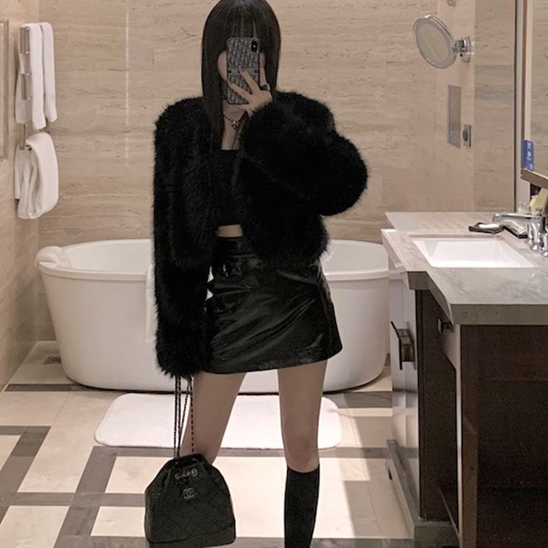 2025秋冬季新款仿狐狸毛黑色环保皮草外套女短款毛毛小个子年轻款 - 图2