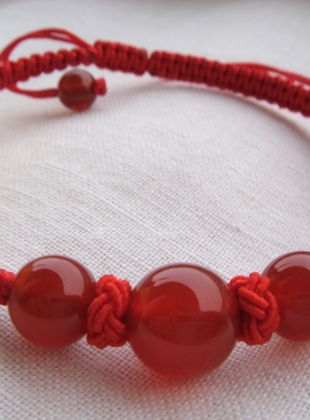 本命年开运编织红绳手链