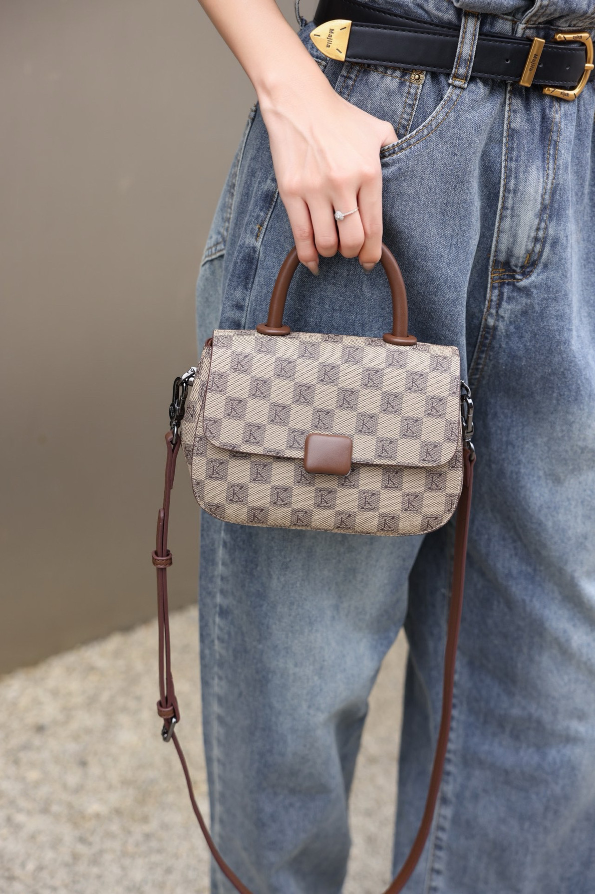 艾薇思曼包包女士2025新款女包斜挎包夏轻奢高级质感小众单肩小包,淘宝优惠券,粉丝福利购,淘宝优惠卷