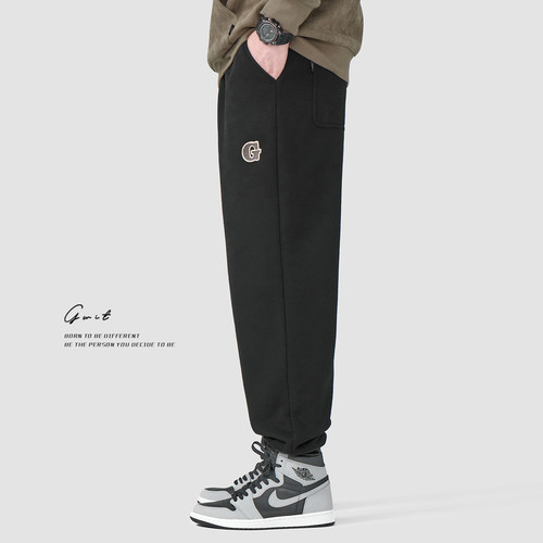 GWIT 420g美粒绒 冬季保暖潮牌宽松休闲加绒加厚束脚运动卫裤男 - 图1