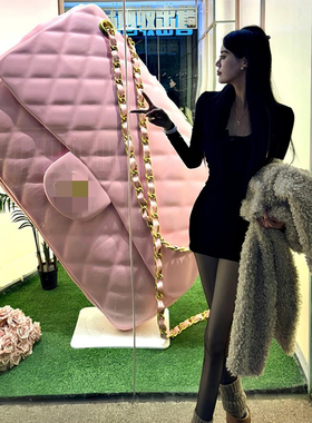 大型仿真包包玻璃钢雕塑二奢店开业装饰网红店打卡拍照创意摆件