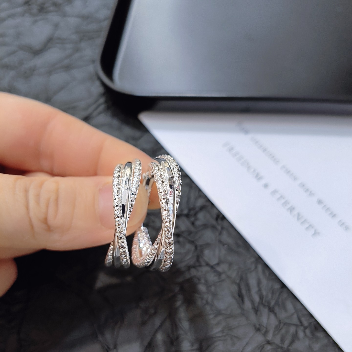 韩国新款耳饰银色麻花交叉耳圈女个性金属风夸张休闲耳环气质耳饰,淘宝优惠券,粉丝福利购,淘宝优惠卷