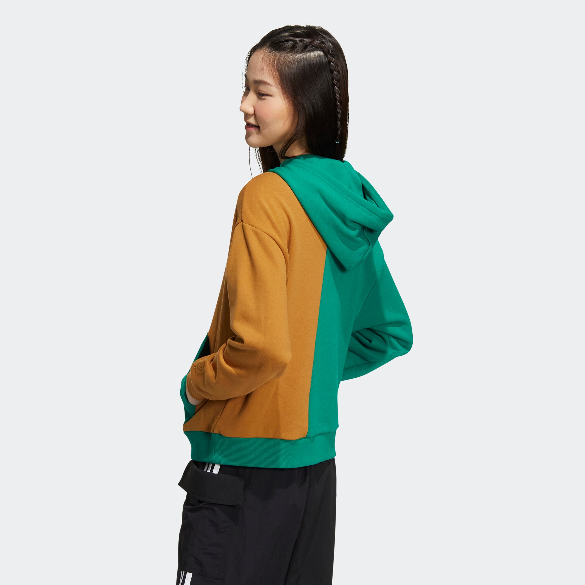 Adidas阿迪达斯宽松连帽卫衣女冬季新款运动休闲撞色套头衫HN2355