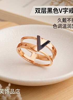 双层黑色V字18K玫瑰金戒指不褪色