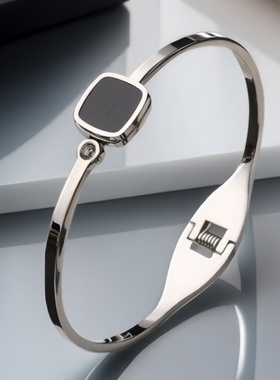 时尚正方形黑面钛钢手镯不褪色