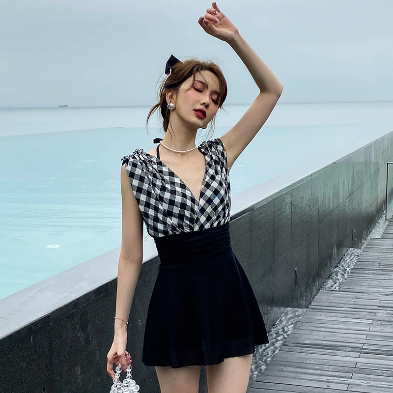 亦美珊保守泳衣女连体成人2025年新款遮肚显瘦高级感遮肚子温泉