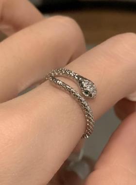 超酷银色绿眼睛小蛇戒指女可调节