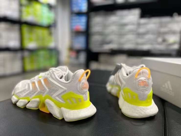 Adidas/阿迪达斯CLIMACOOL BOOST男女缓震跑步鞋GX5486吊牌1299 - 图0