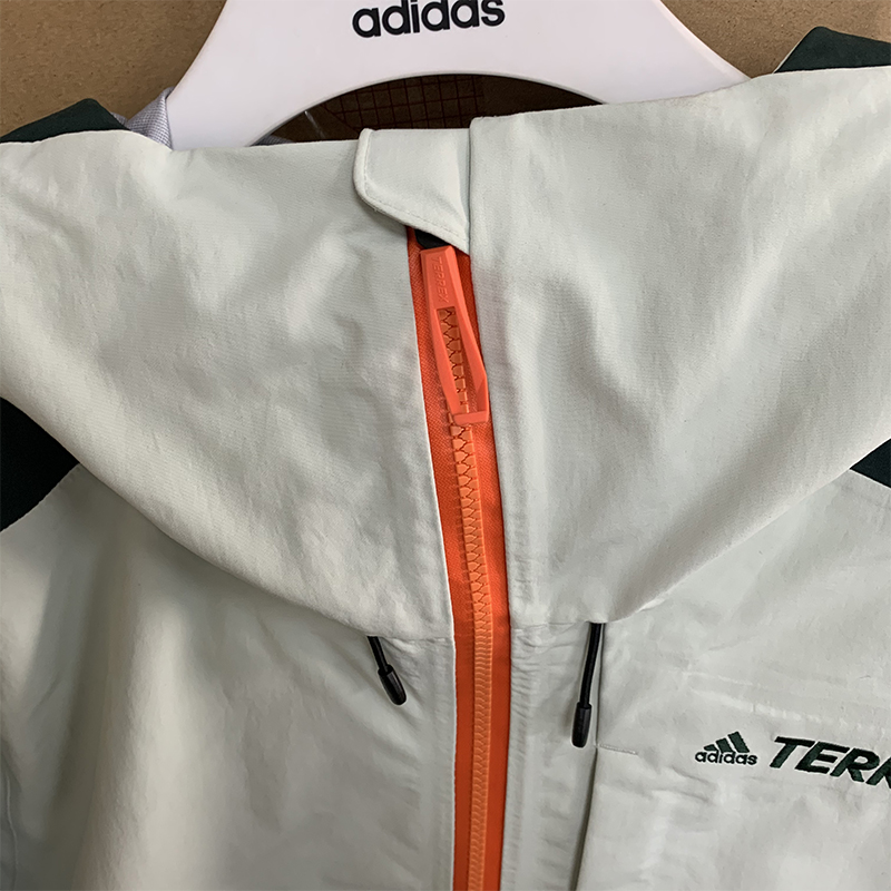 Adidas/阿迪达斯TERREX运动休闲男子耐磨连帽外套HC7727吊牌3599 - 图1