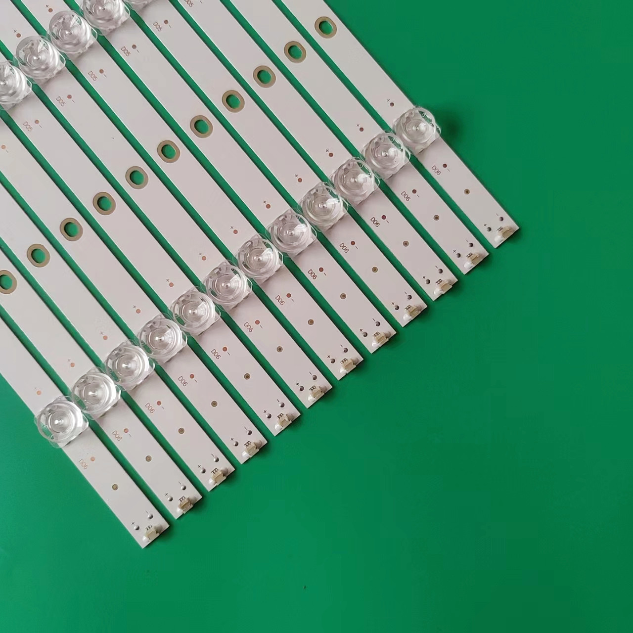 适用全新小米L70M5-RA灯条HRS_TPV70ZB09_12X6_2W_MCPCB14MM_V4 - 图1