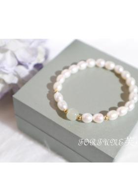 珠圆玉润 温柔高级感强光天然淡水珍珠晴水和田玉微瑕手链包邮