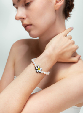 女珍珠ins风原创设计小花手链