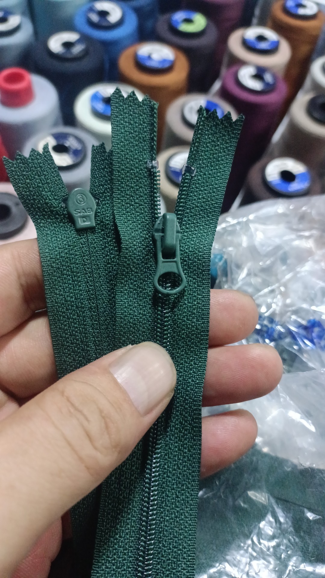 2YKk尼龙拉链18cm裤子多款领口拉链品牌SAB品质拉链3号细齿 - 图0