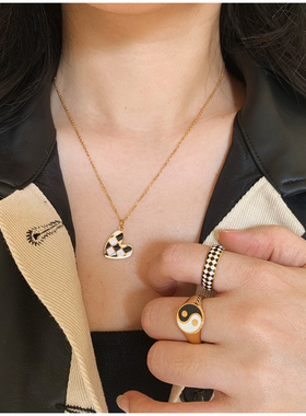 时髦爱心黑白棋盘项链女ins