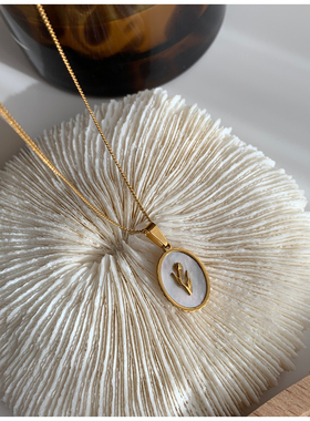 天然贝母郁金香法式简约锁骨链女