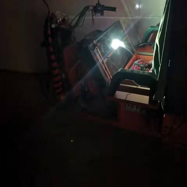 ບ່ອນນັ່ງລົດໄຟຟ້າ bucket light tail box light car armrest light