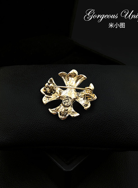 1917法式复古鸢尾花胸针精致高档高级感宫廷十字胸花西服外套配饰