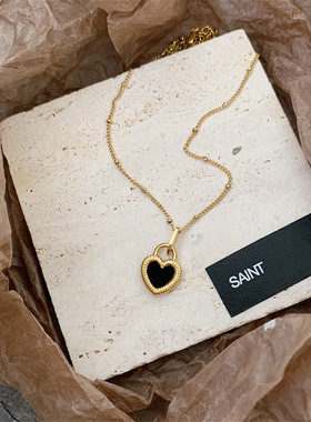 双面黑色桃心项链女小众设计感轻奢2022年新款颈链配饰吊坠锁骨链