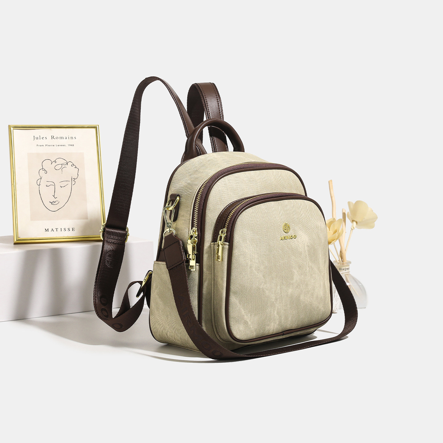 香港品牌轻奢旅游轻便双肩包女2026新款简约通勤百搭可单肩背包,淘宝优惠券,粉丝福利购,淘宝优惠卷