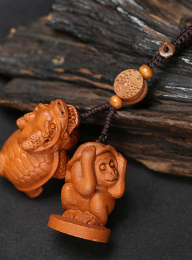 属蛇麒麟龙龟钥匙扣挂件桃木雕刻