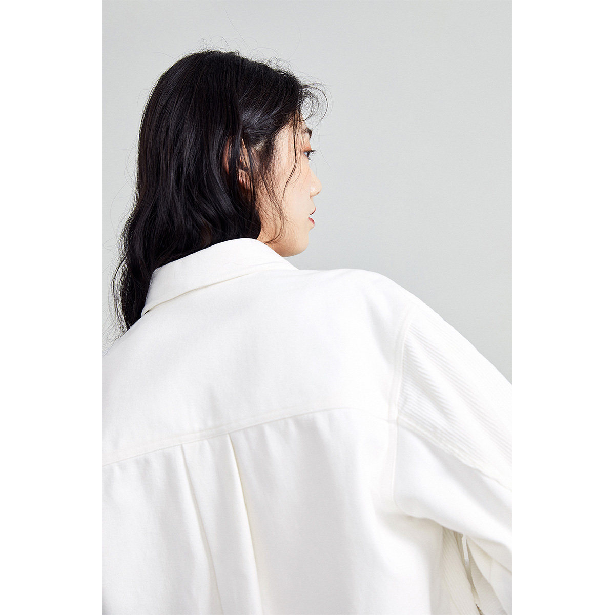 太平鸟白色短款2020秋季新款衬衫 太平鸟喜之乐短外套