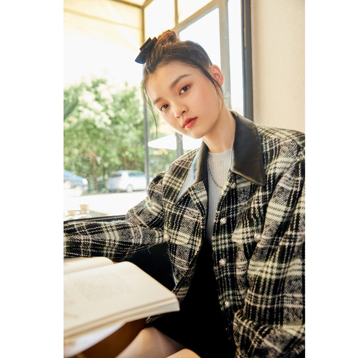 太平鸟拼接pu领格纹毛呢2020短外套 太平鸟毛呢外套