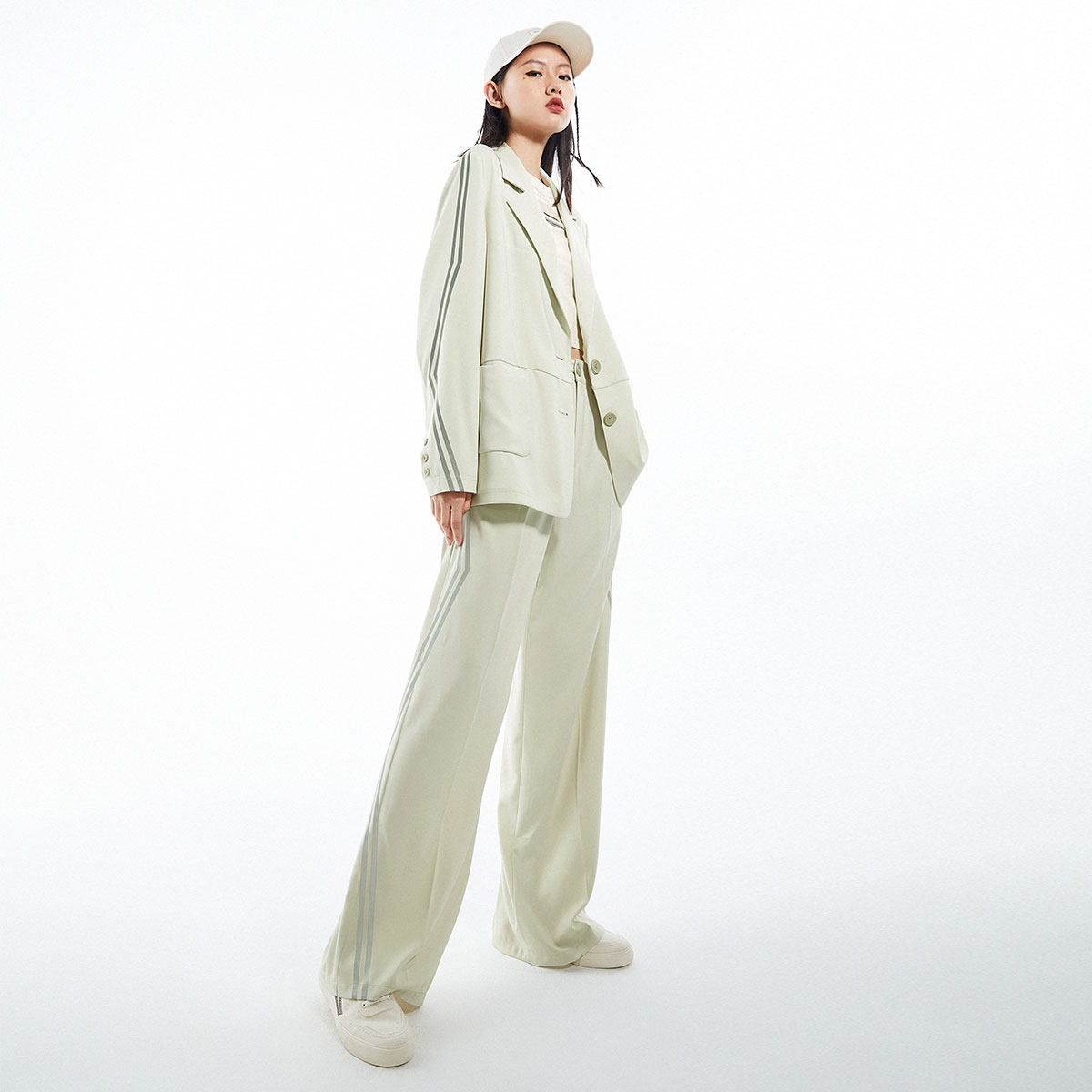 【商场同款飞跃联名】太平鸟黑色西服 太平鸟西装