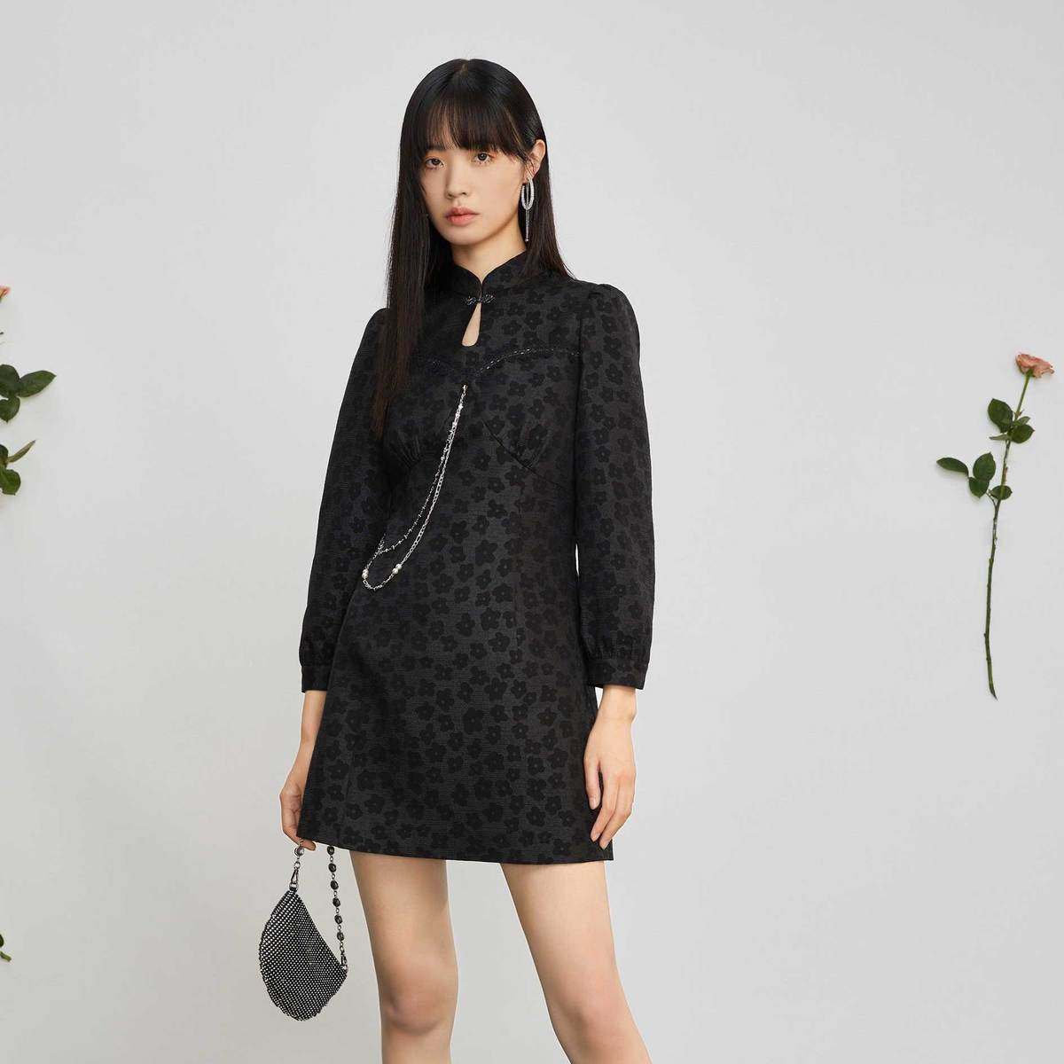 【商场同款】太平鸟2020秋冬连衣裙 太平鸟连衣裙