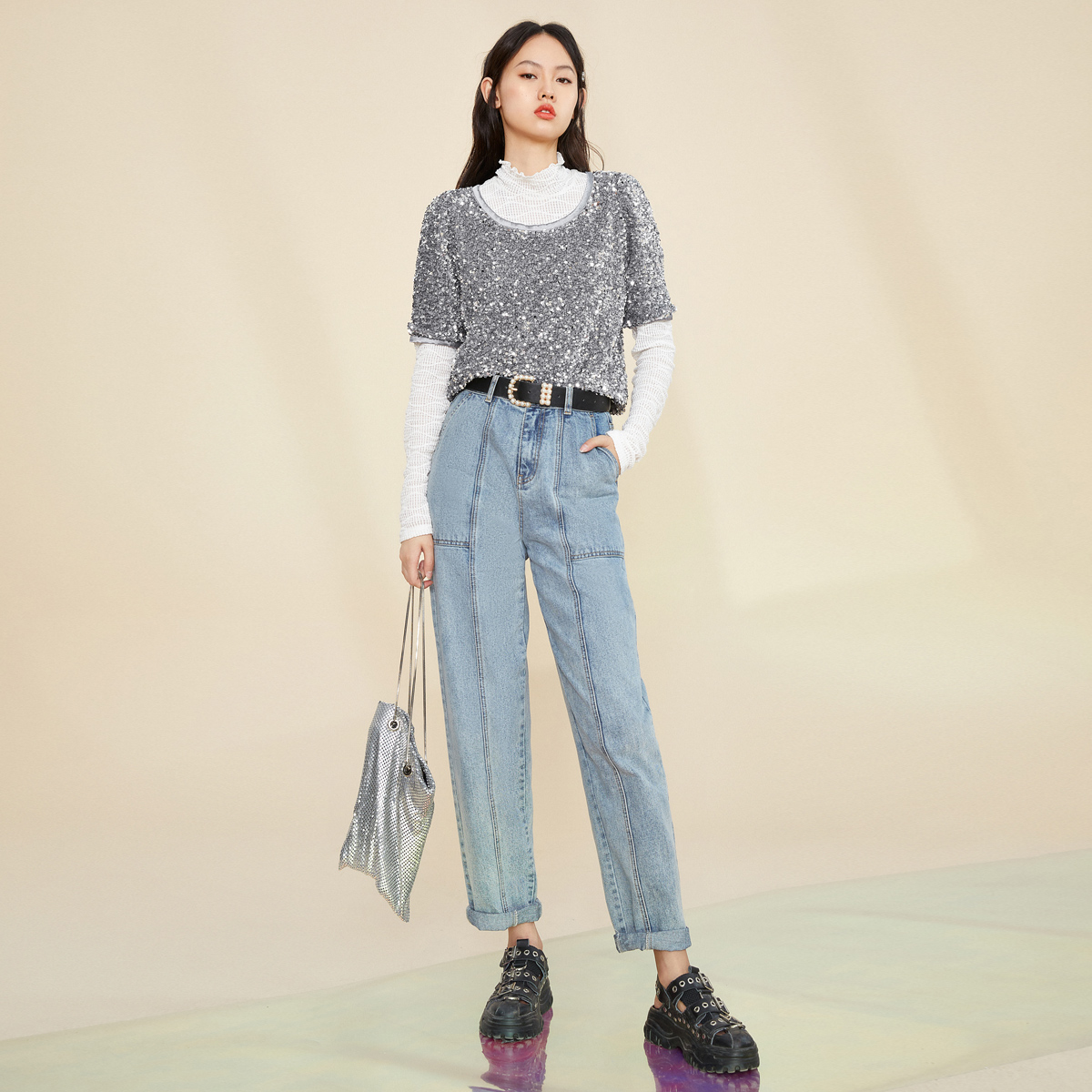 太平鸟亮片短袖2020秋季新款bm t恤 太平鸟普埃拉T恤