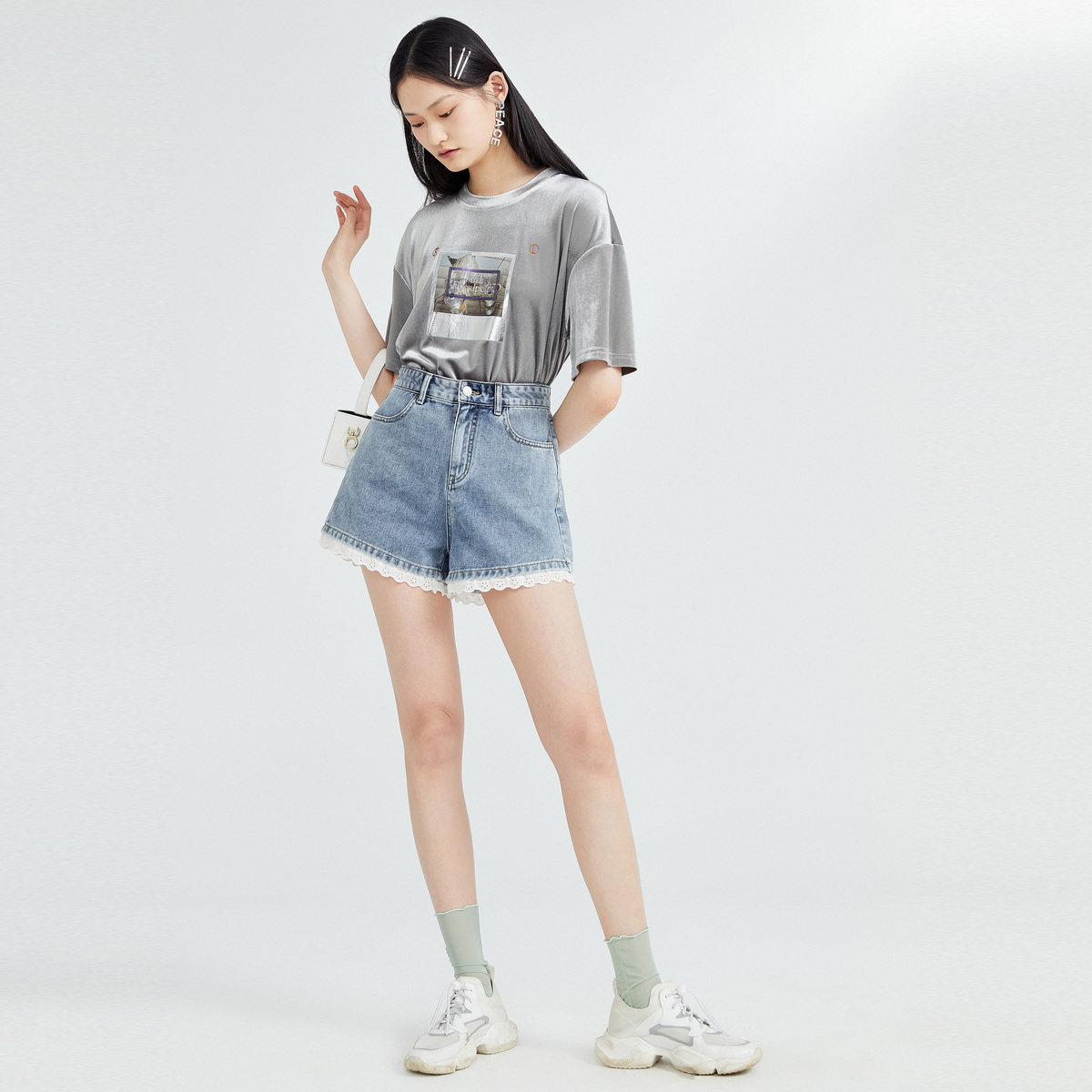 太平鸟丝绒针织衫2020秋季新款t恤 太平鸟喜之乐T恤