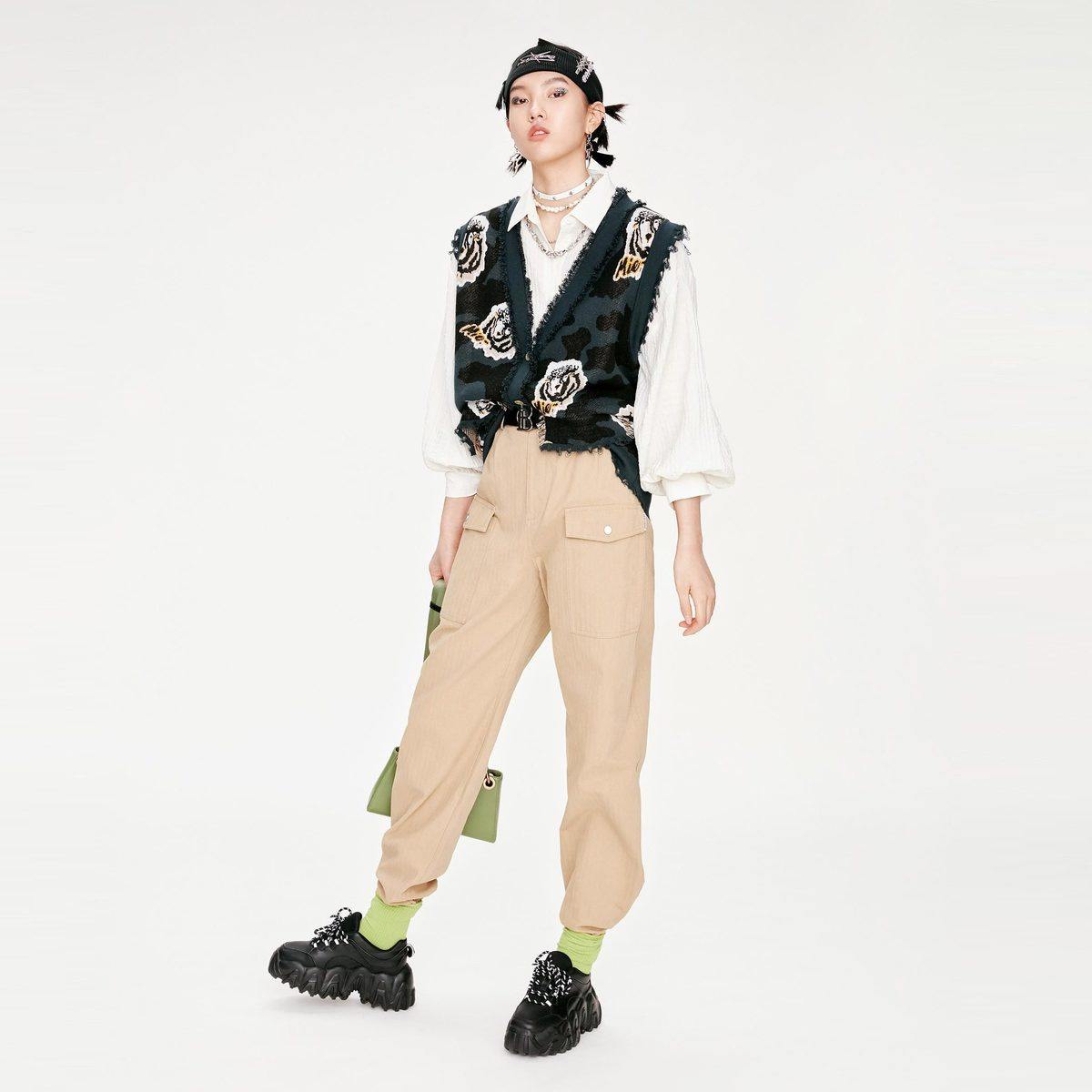  太平鸟毛针织衫