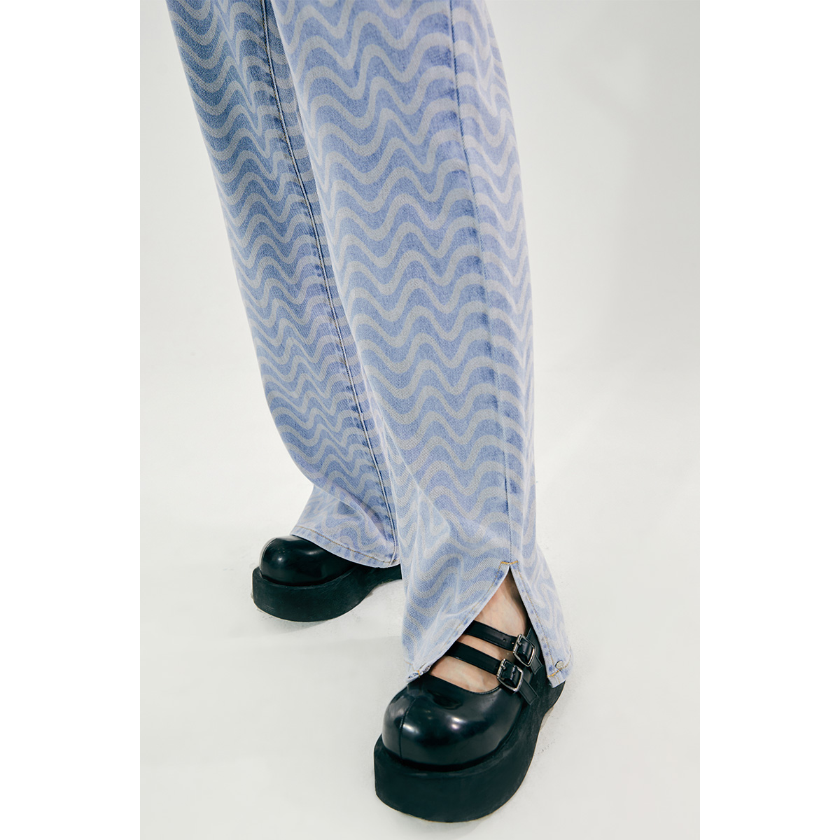 太平鸟高腰直筒2021年秋季牛仔裤 太平鸟广仁牛仔裤