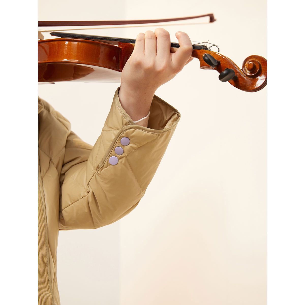 太平鸟灯芯绒拼接轻羽绒2020羽绒服 太平鸟广仁羽绒服