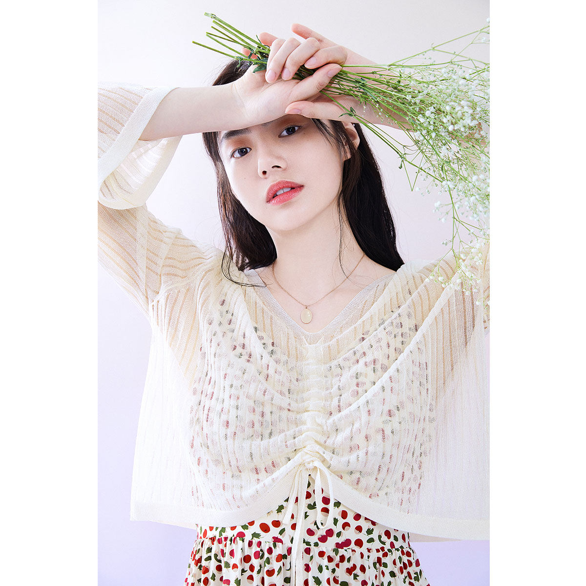 太平鸟外搭薄款白色2020新款配开衫 太平鸟普埃拉毛针织衫