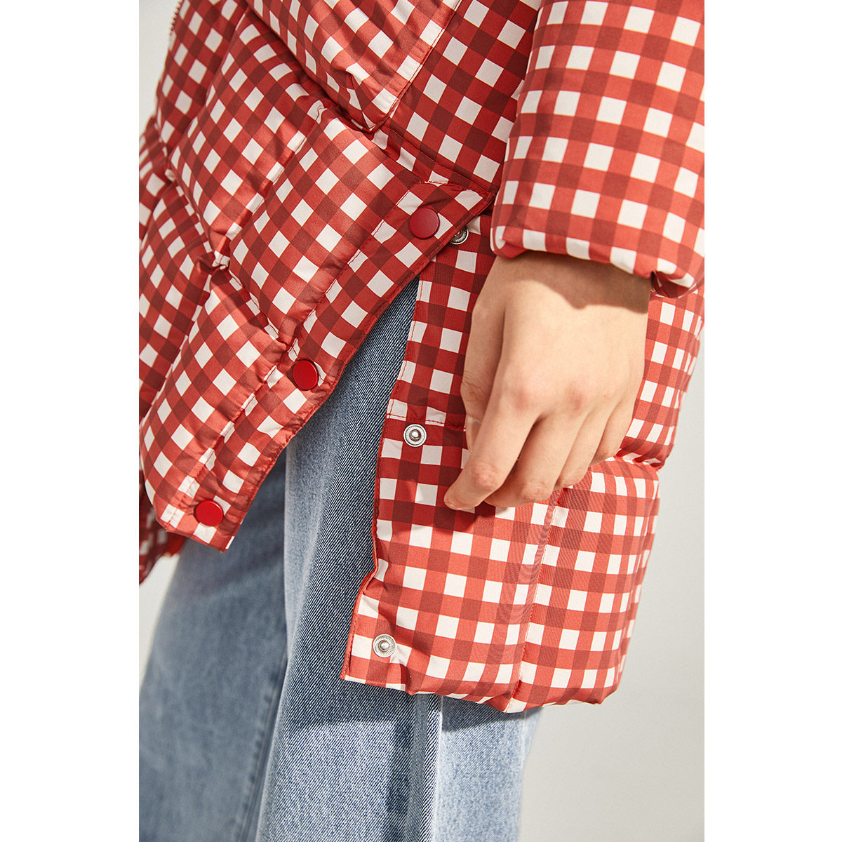 【反季】太平鸟大毛领中长款新款红白 太平鸟广仁羽绒服