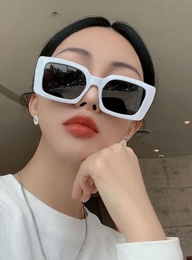 网红ins复古方框白色太阳镜