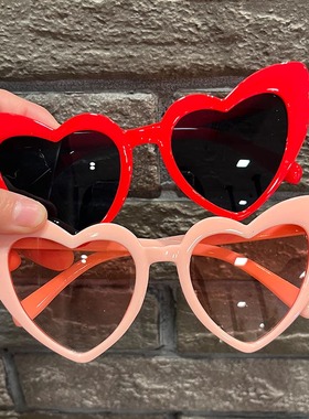 可爱复古少女软妹爱心红色太阳镜