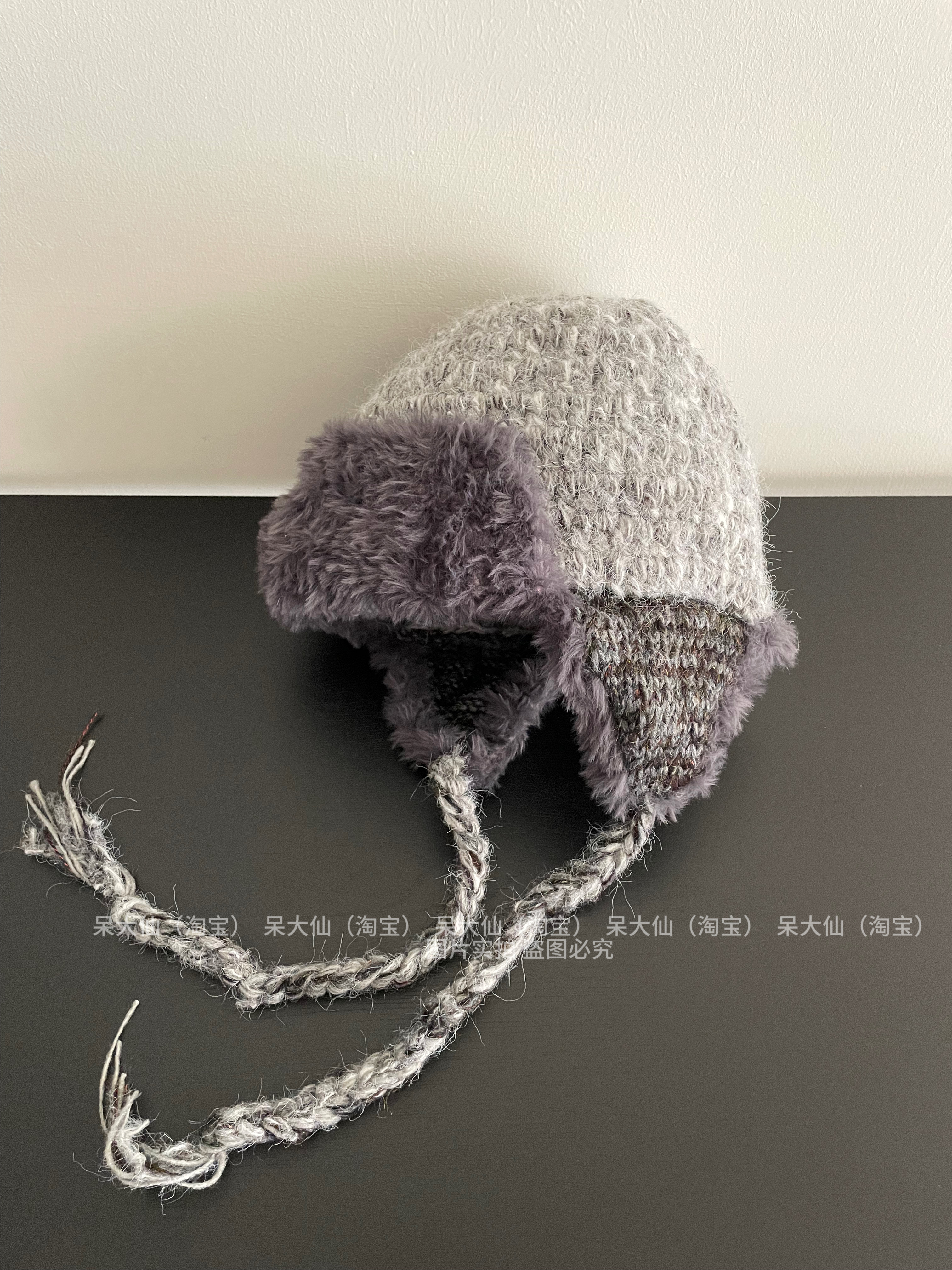 The color matching is so beautiful. Handmade crocheted plush ear protection Lei Feng hat for women in autumn and winter. Warm retro mixed color flying hat.