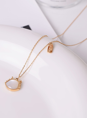 钛钢项链 镀18K金福龙项链女本命年新年龙年福牌锁骨链小众礼物