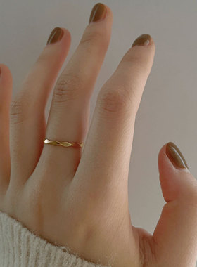 钛钢戒指 菱形格子纹时尚精致戒指女百搭小众设计指环配饰不褪色