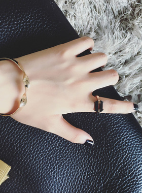 日韩钛钢镀黑色戒子防过敏饰品