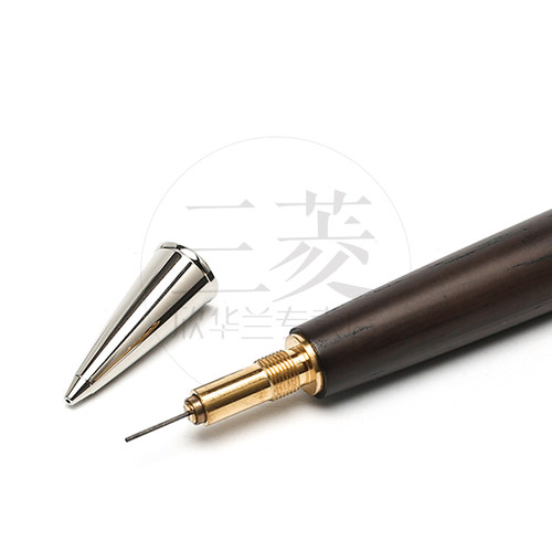 日本UNI三菱M5-2005天然橡木树龄高橡木杆铅笔0.5镀珞原木礼盒装 - 图1