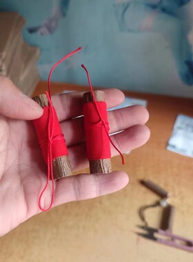 绑红布小挂件宝宝桃木