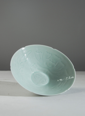 北宋风格影青釉花卉纹斗笠碗