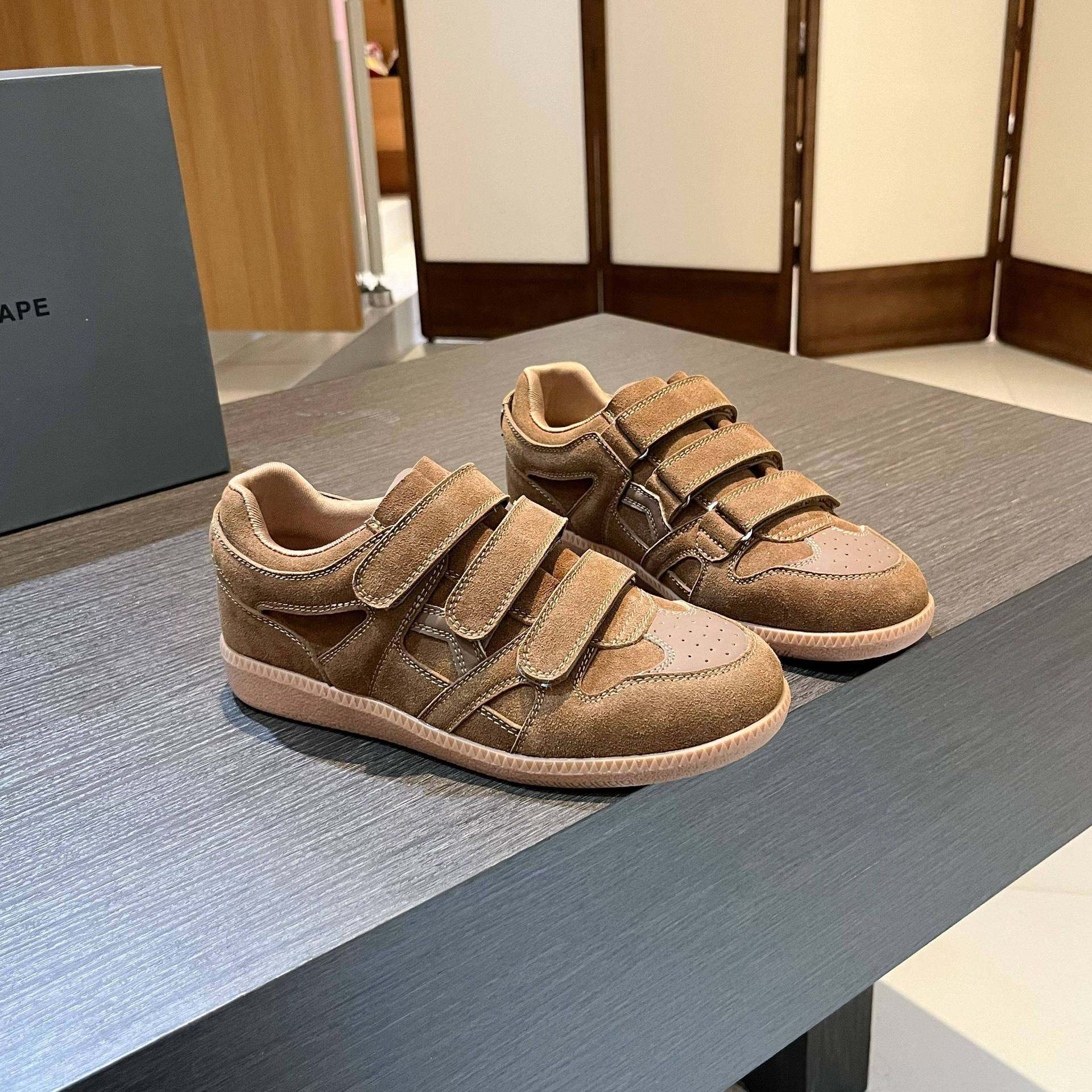 美式复古德训板鞋女ins潮2026早春新款平底三层魔术贴高级感,淘宝优惠券,粉丝福利购,淘宝优惠卷