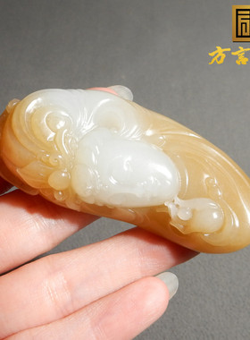 新疆且末老料糖白玉俏雕观音挂件