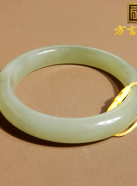 青海老坑和田玉晴水色飘翠手镯
